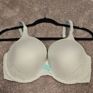 Victoria’s Secret Body by Victoria Lined Perfect Coverage Bra (34DDD)